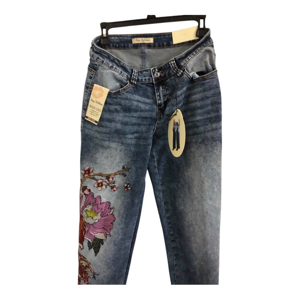 Red Tiger jungle cat Asian florals look embroidered jeans‎ size 9 brand new - Picture 3 of 10